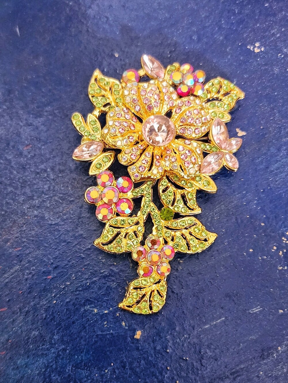 ✨️Vintage Gold-Tone Floral Crystal Brooch In Green And Pink